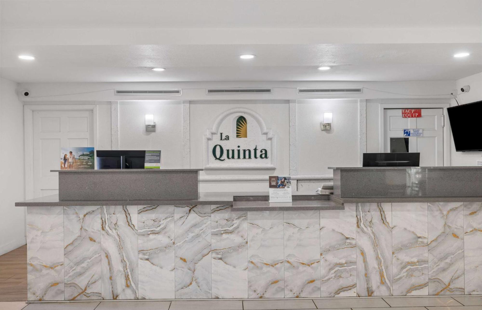 La Quinta Inn By Wyndham Стоктон Екстер'єр фото